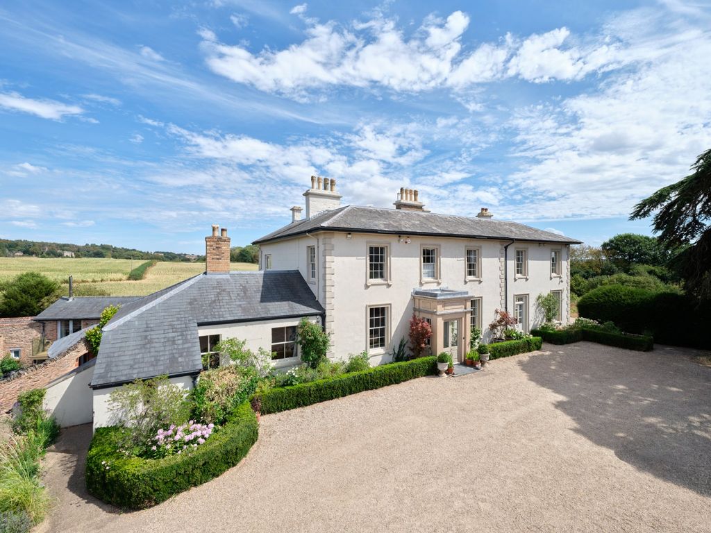 Property photo 1 of 34 Cheddon Corner