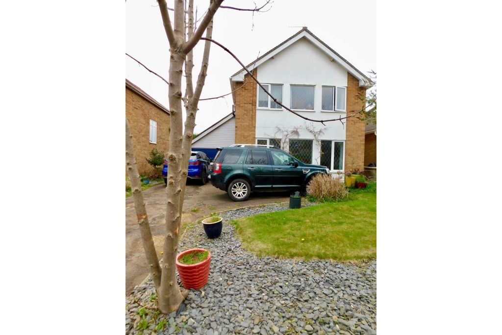 Property photo 1 of 27
