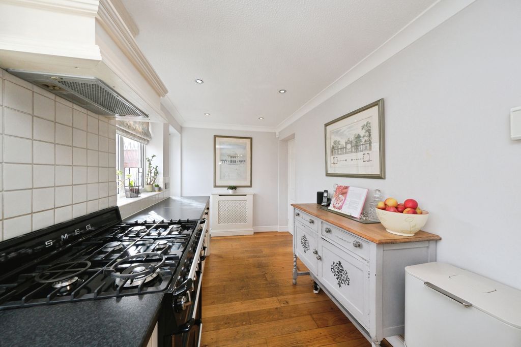 Property photo 3 of 19 Img_4849