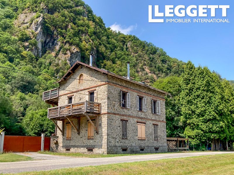 Property photo 2 of 10