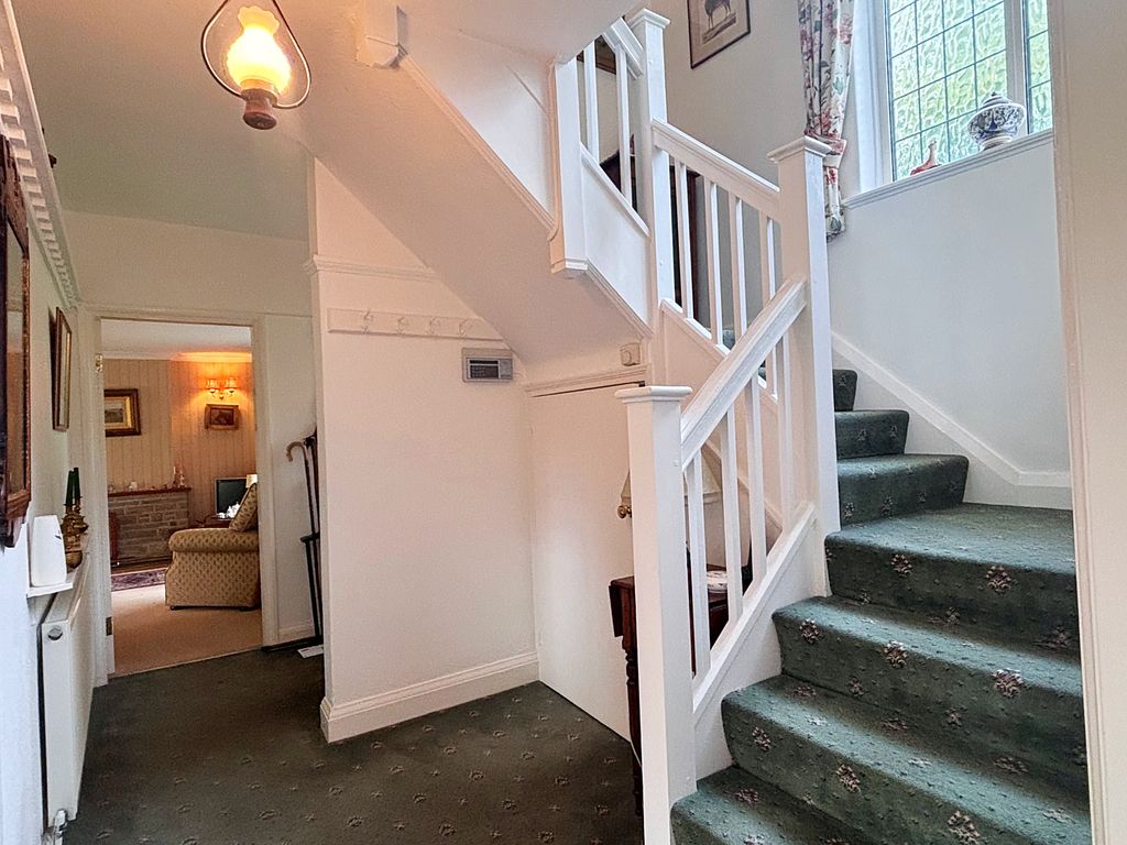 Property photo 3 of 27