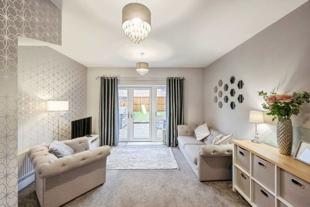 Property photo 2 of 12 Living Room