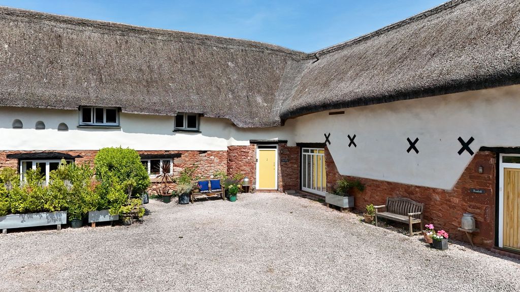 Property photo 1 of 36