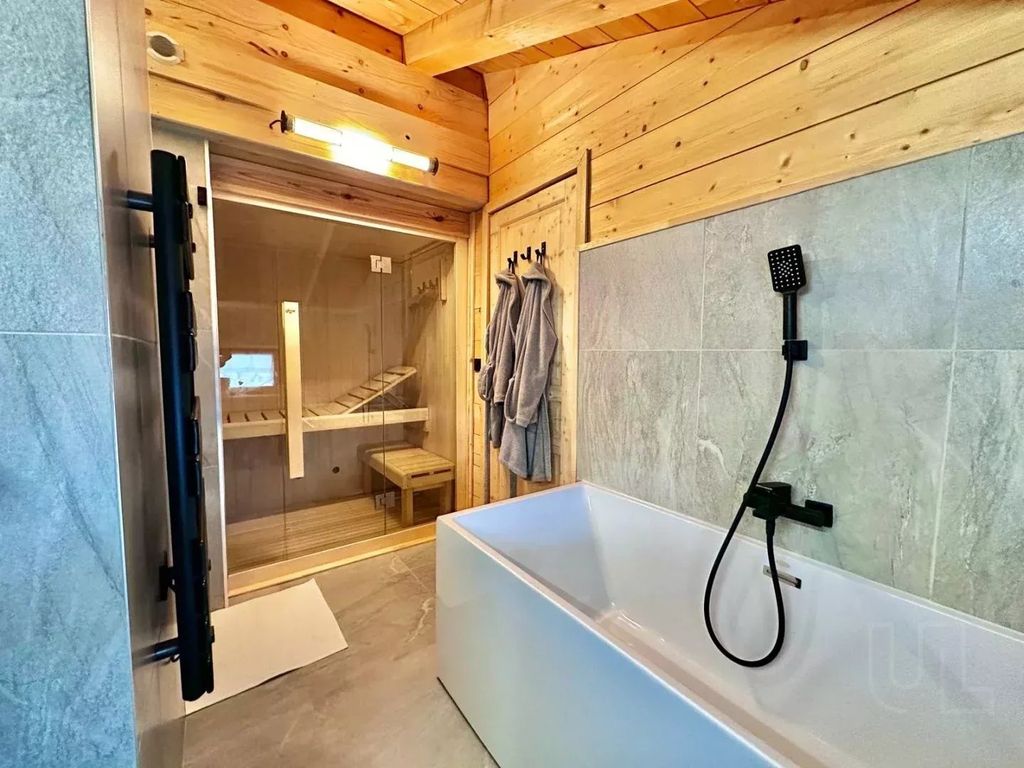 Property photo 1 of 28