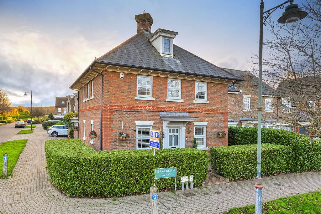 Property photo 1 of 22 35Braeburn01.Jpg