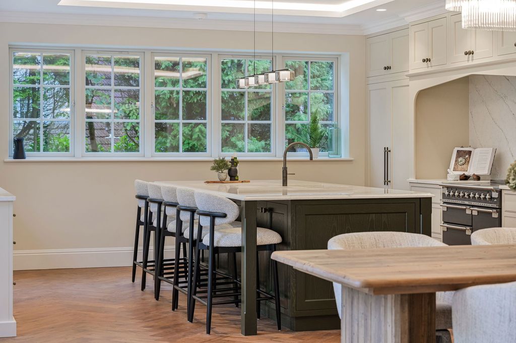 Property photo 2 of 56