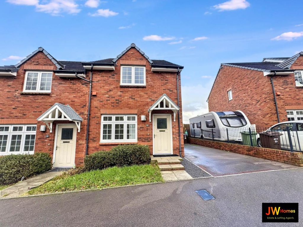 Property photo 1 of 13 External