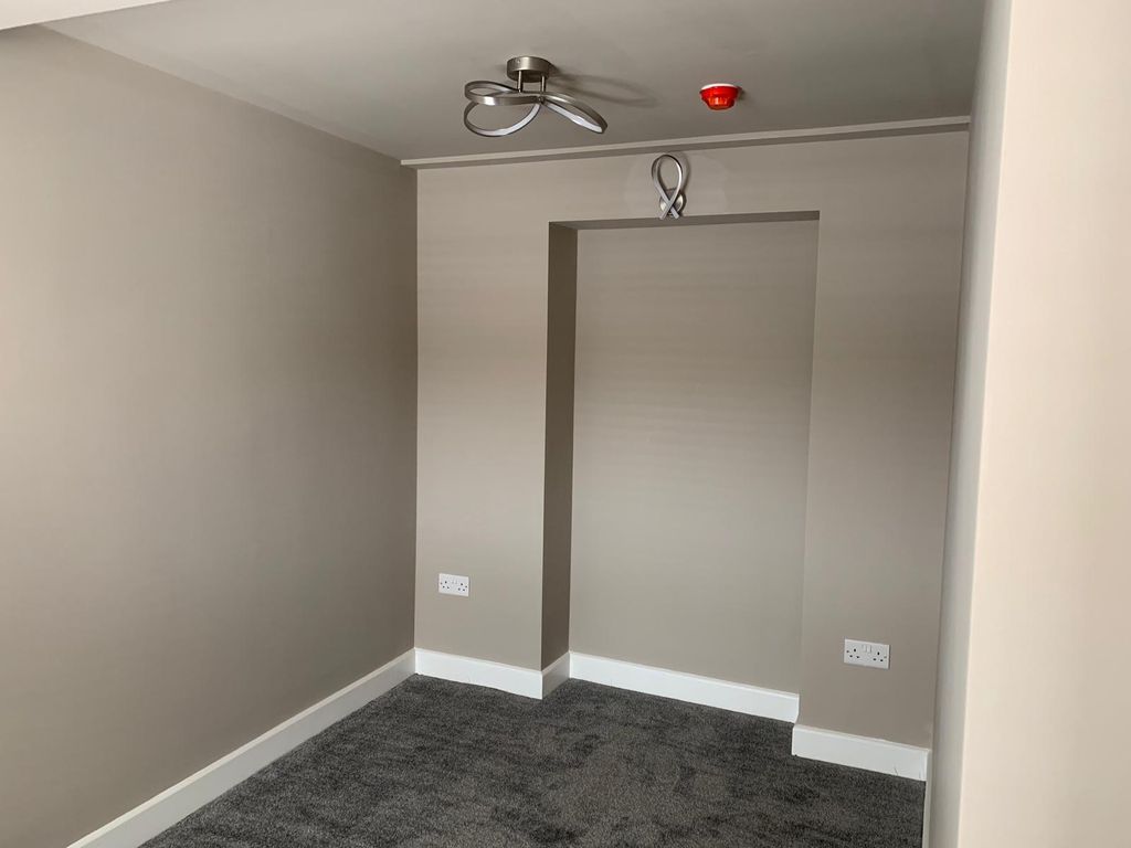 Property photo 3 of 16 Bedroom