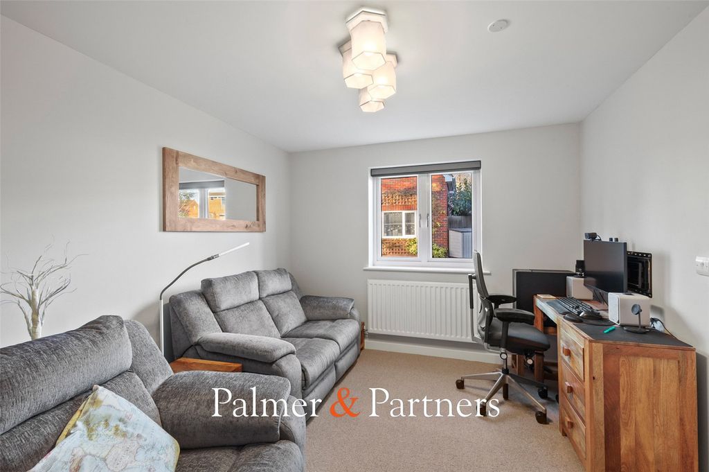 Property photo 3 of 21 Picture No. 05