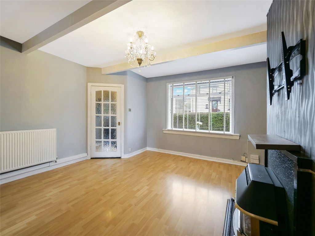 Property photo 2 of 21 Picture No. 15