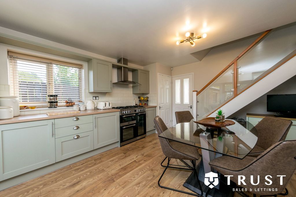 Property photo 3 of 30