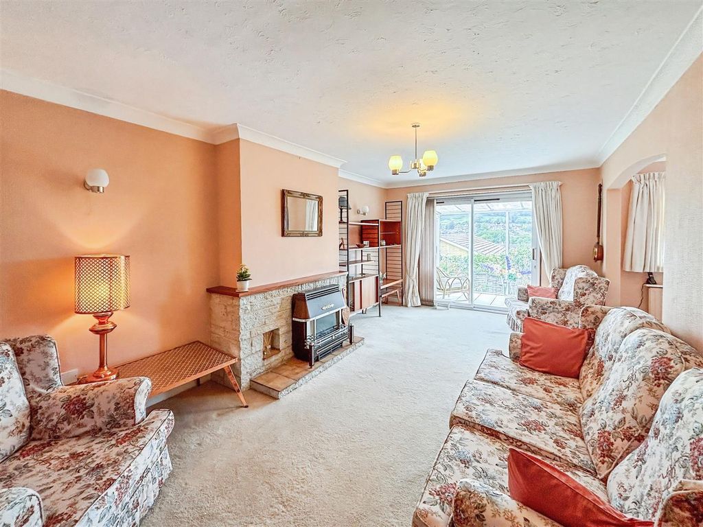 Property photo 2 of 17 Living Room1.Jpg