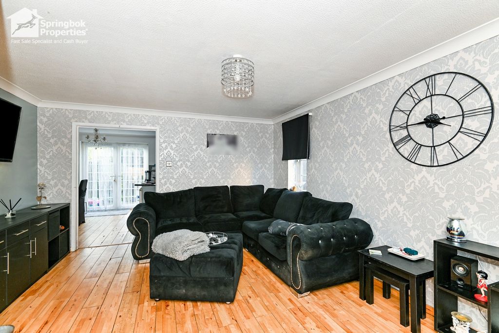 Property photo 2 of 18 1