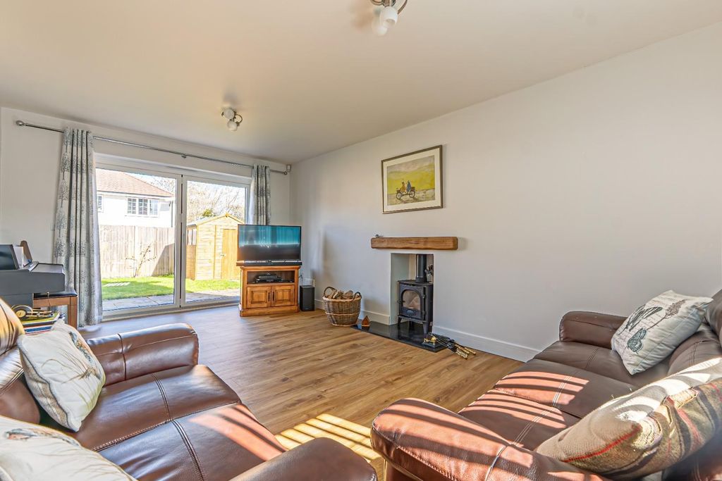 Property photo 2 of 23