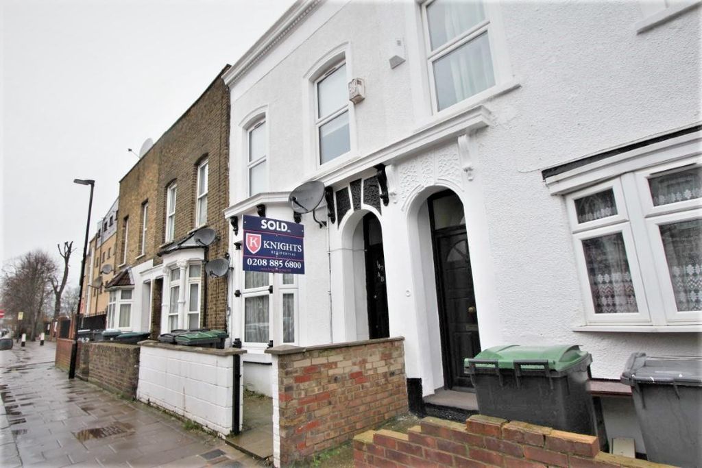 Property photo 1 of 9