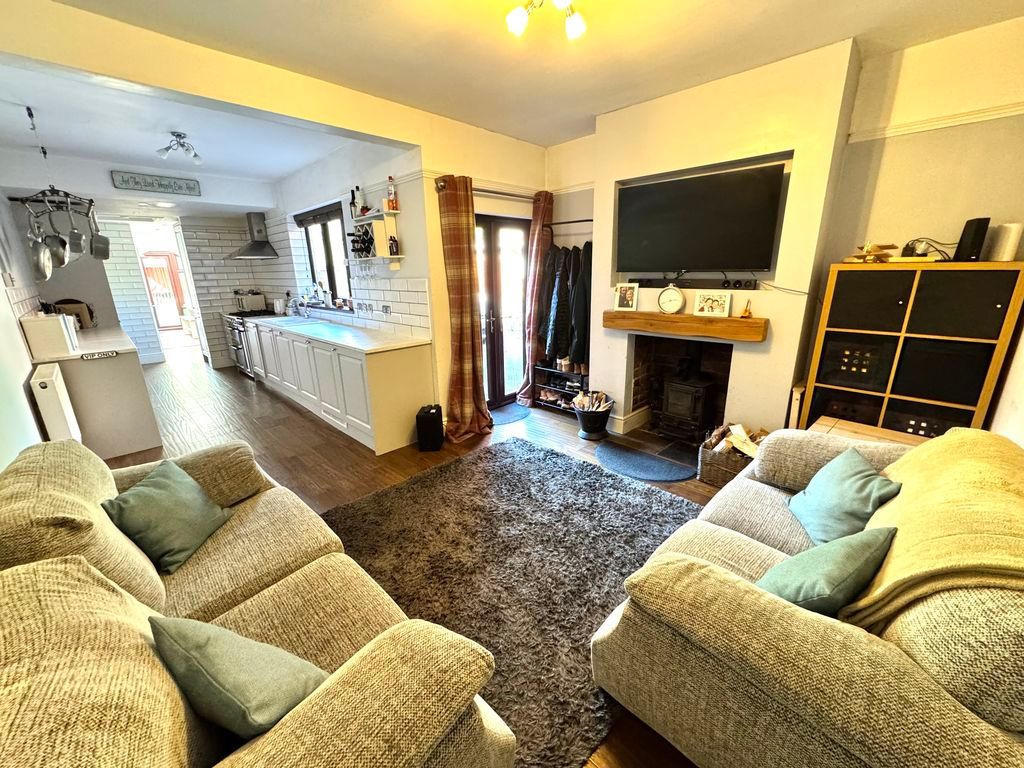 Property photo 3 of 18 Photo 7