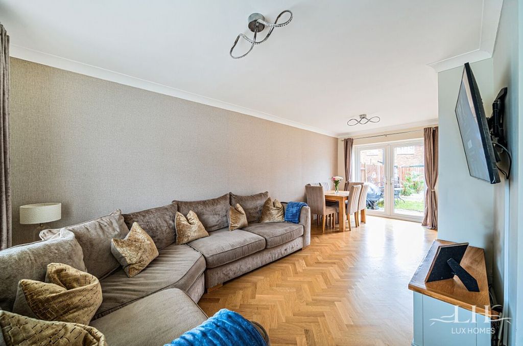 Property photo 3 of 22