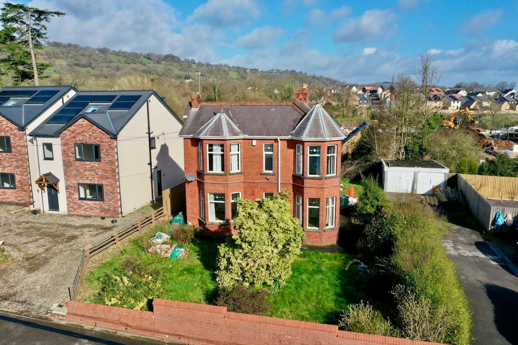 Property photo 1 of 43