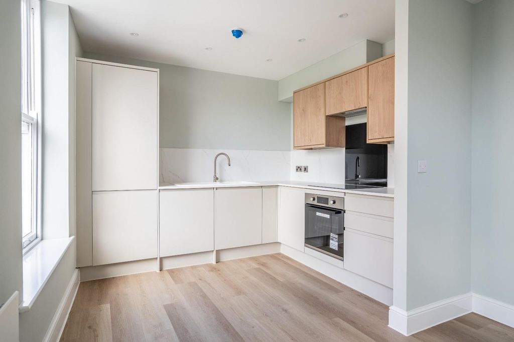 Property photo 2 of 15 Kitchen