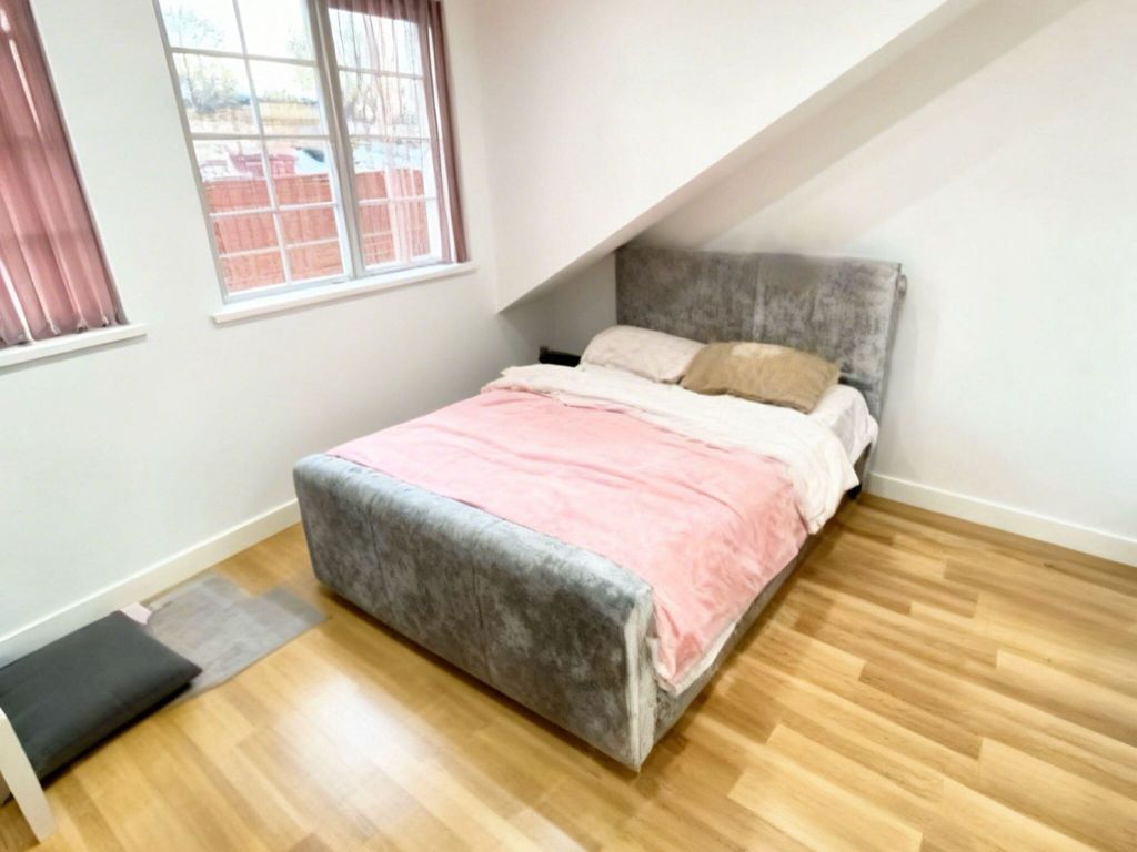 Property photo 2 of 3