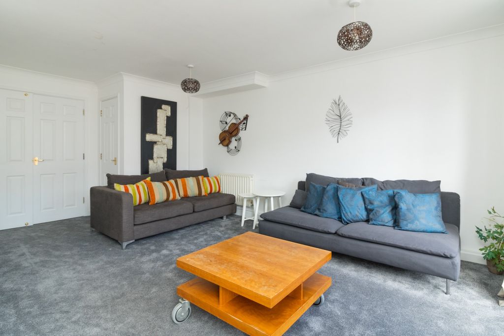 Property photo 3 of 11 1062246