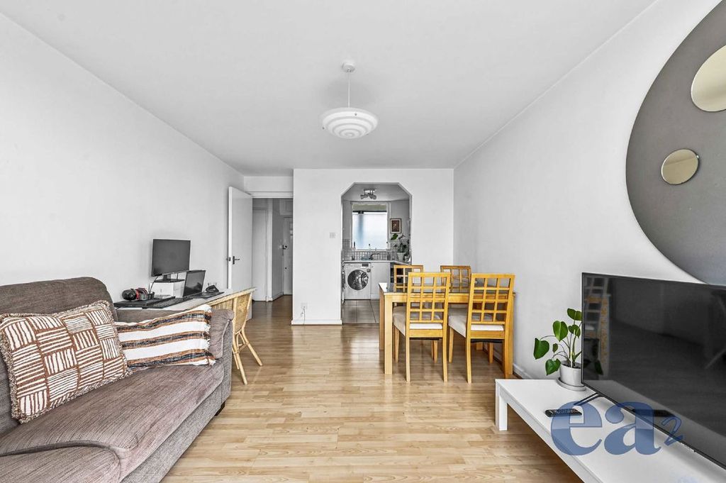 Property photo 3 of 5