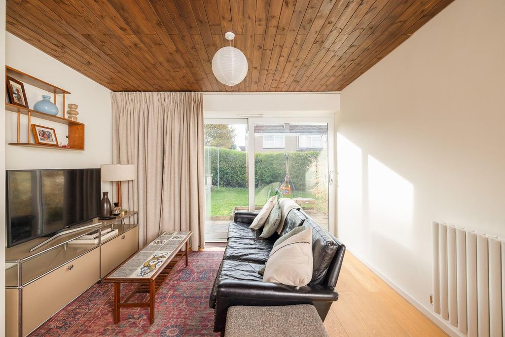 Property photo 3 of 37 Char8360.Jpg