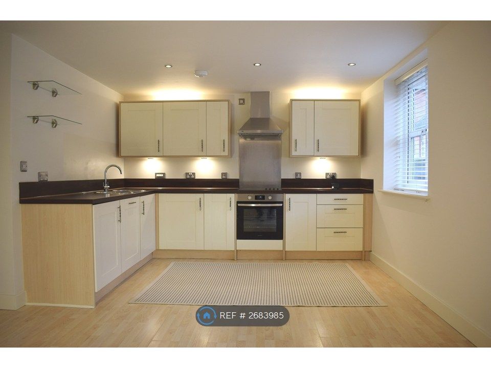 Property photo 3 of 14 Kitchen Area