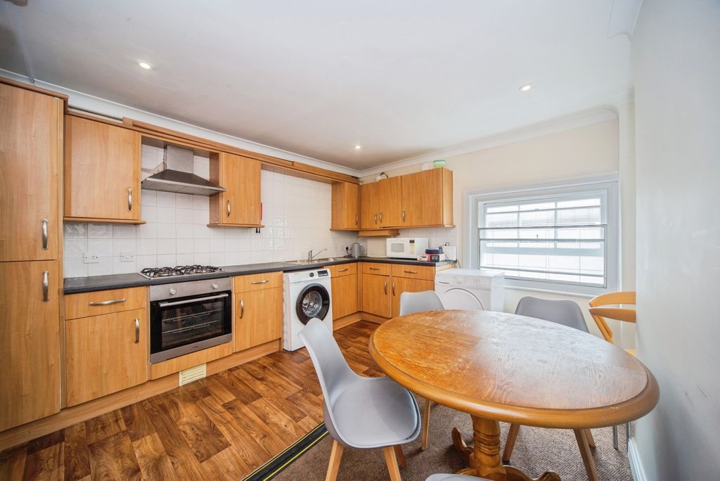 Property photo 2 of 14 Pbox-Img.Jpg