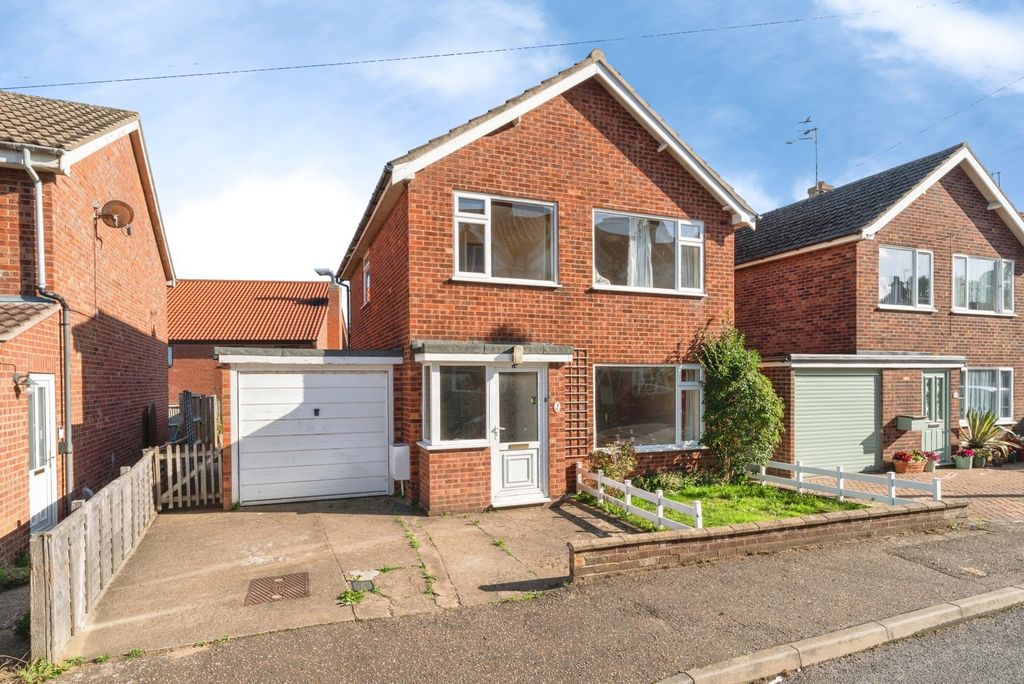 Property photo 1 of 17 Pbox-Img.Jpg