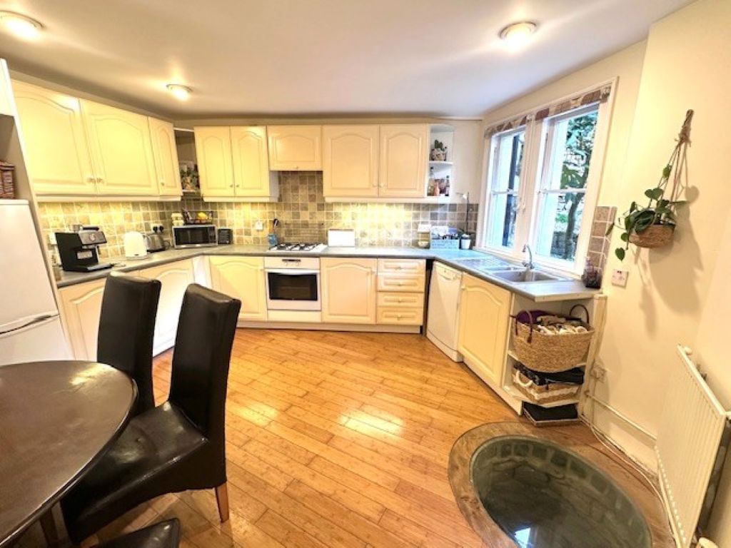 Additional image 8 of 2 bed flat for saleUpper East Hayes, Bath BA1