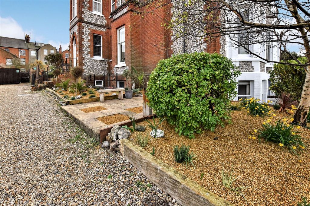 Property photo 3 of 13 Ext-2.Jpg