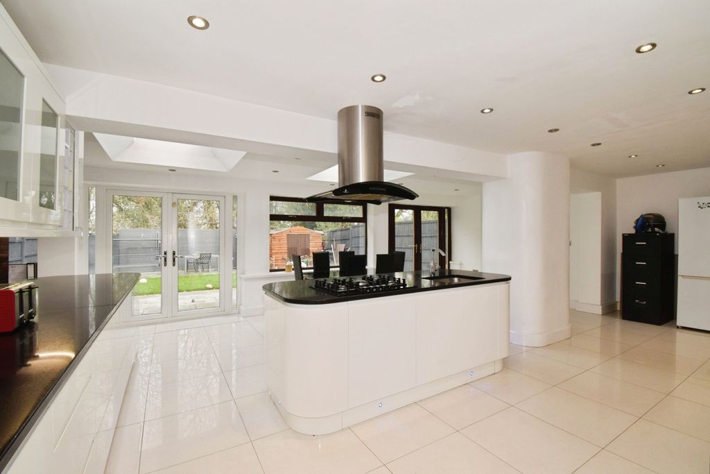 Property photo 1 of 13 Photo