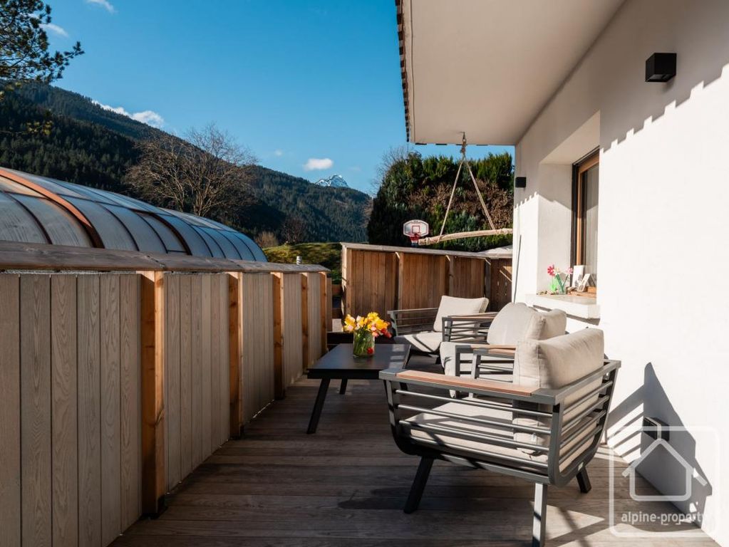 Property photo 3 of 26