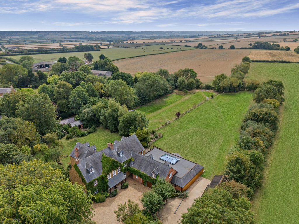 Property photo 2 of 22 Picture No. 46