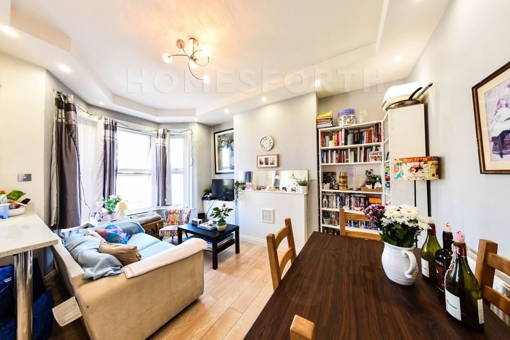 Property photo 1 of 11 Photo 11