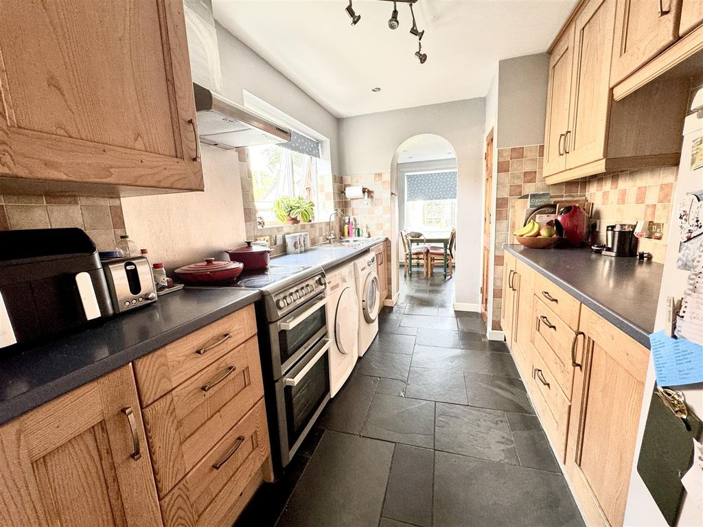 Property photo 2 of 22 Kitchen