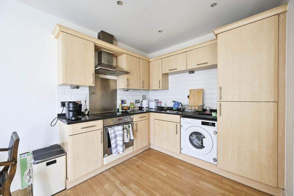 Property photo 3 of 9