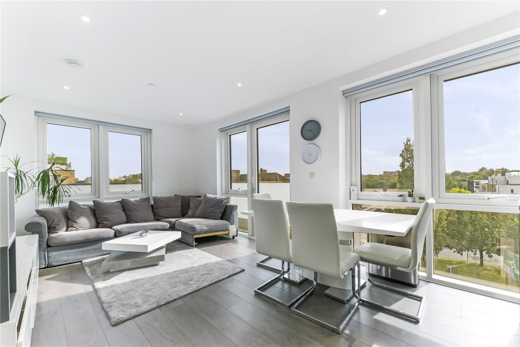 Property photo 1 of 11 Living Area