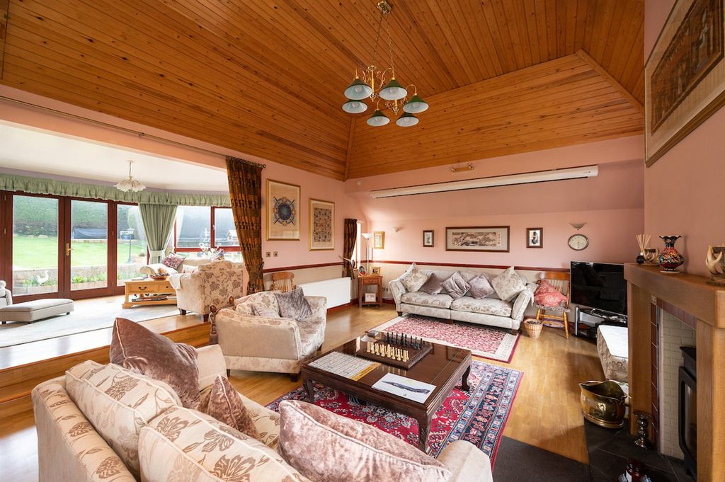 Property photo 3 of 44 Cinema Room