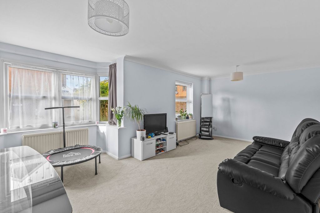 Property photo 3 of 12