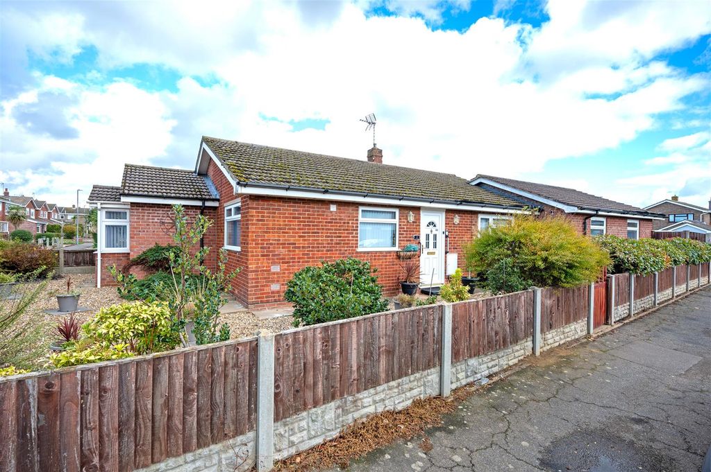 Property photo 1 of 18 Front.Jpg