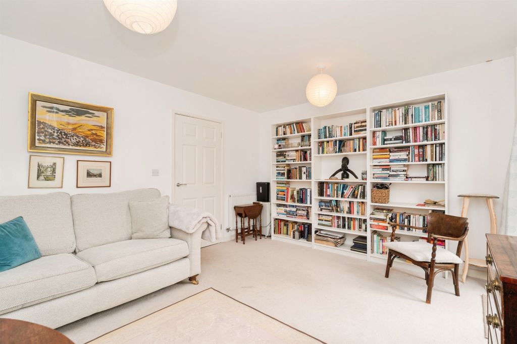 Property photo 3 of 17