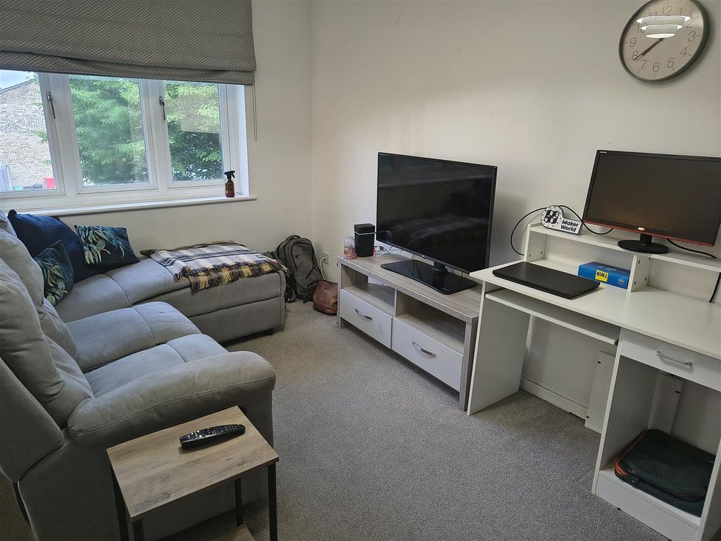 Property photo 3 of 18 1000042164.Jpg