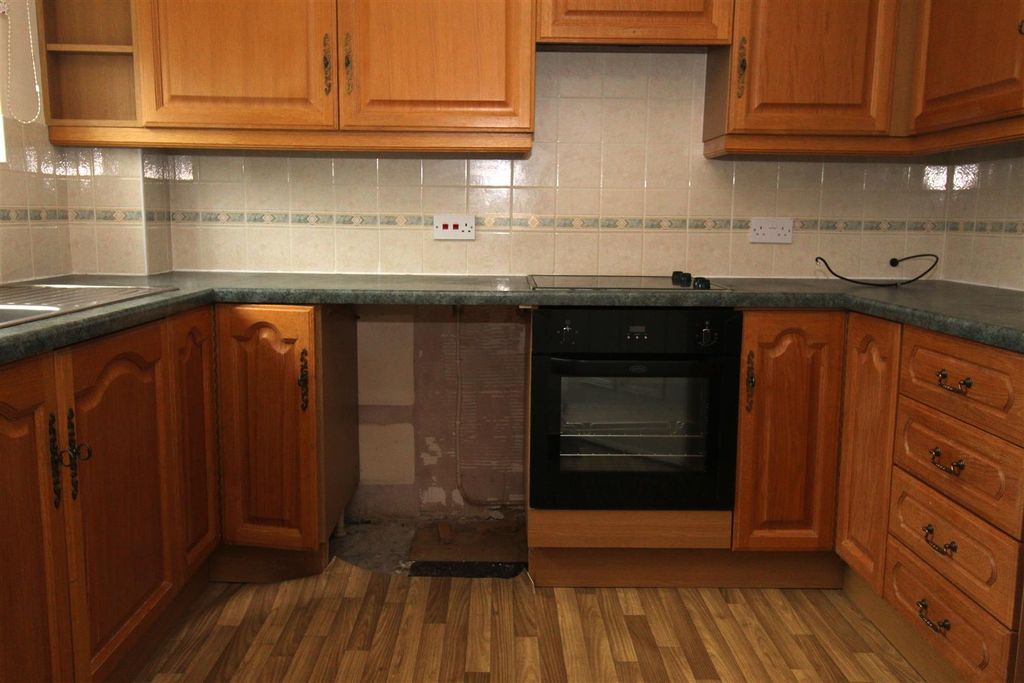 Property photo 2 of 11 Img_4122.Jpg