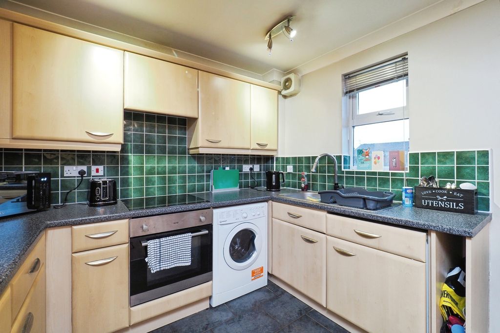 Property photo 3 of 17 Pbox-Img.Jpg