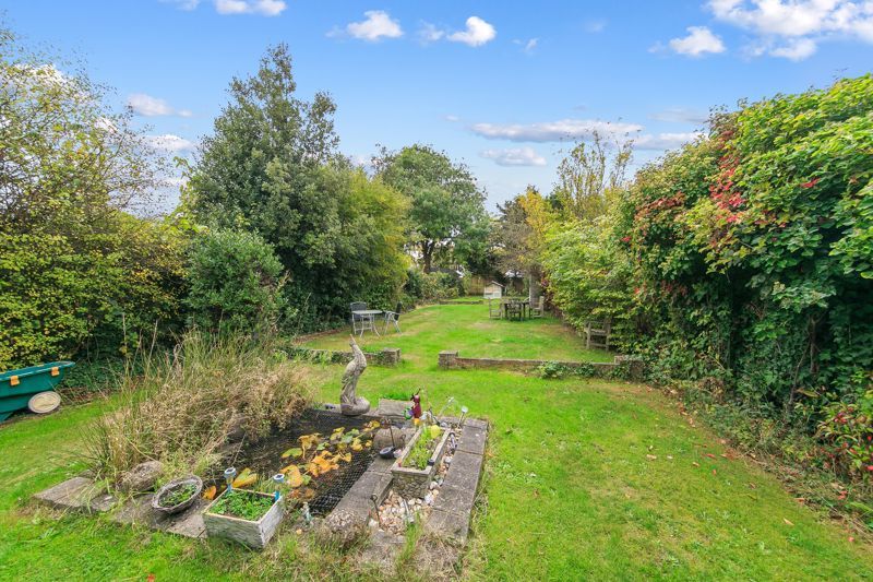 Property photo 3 of 16 Garden