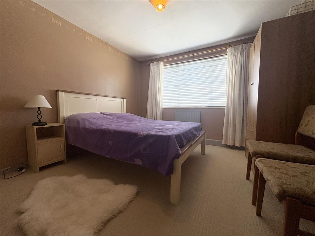 Additional image 11 of 4 bed semi-detached house for saleLinden Close, Bridgwater TA6