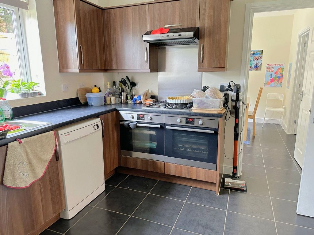 Property photo 3 of 11 Picture No. 22