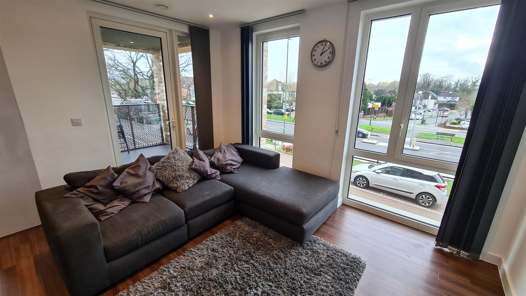 Property photo 2 of 9 540882